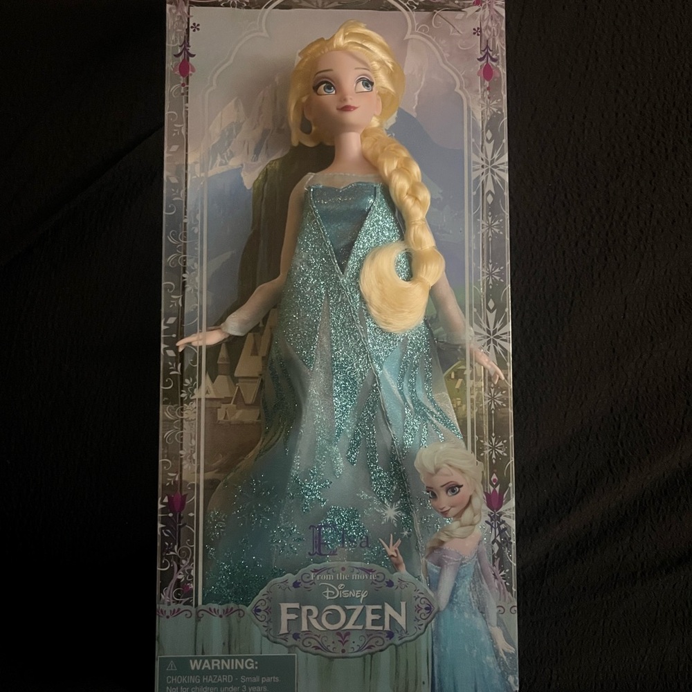 Disney Store - Classic Doll Collection Frozen Elsa Doll - Picture 2 of 7